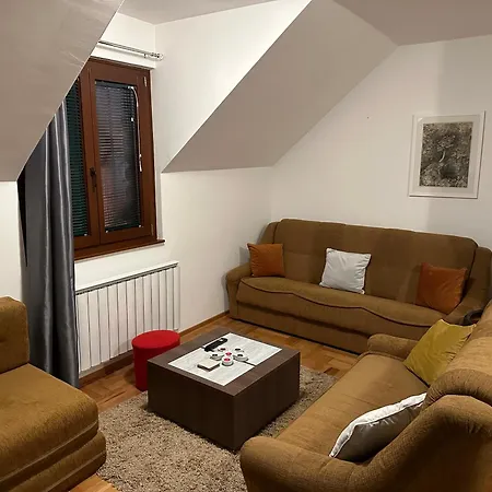 Zlatiborski Konaci, K15-8 Apartman